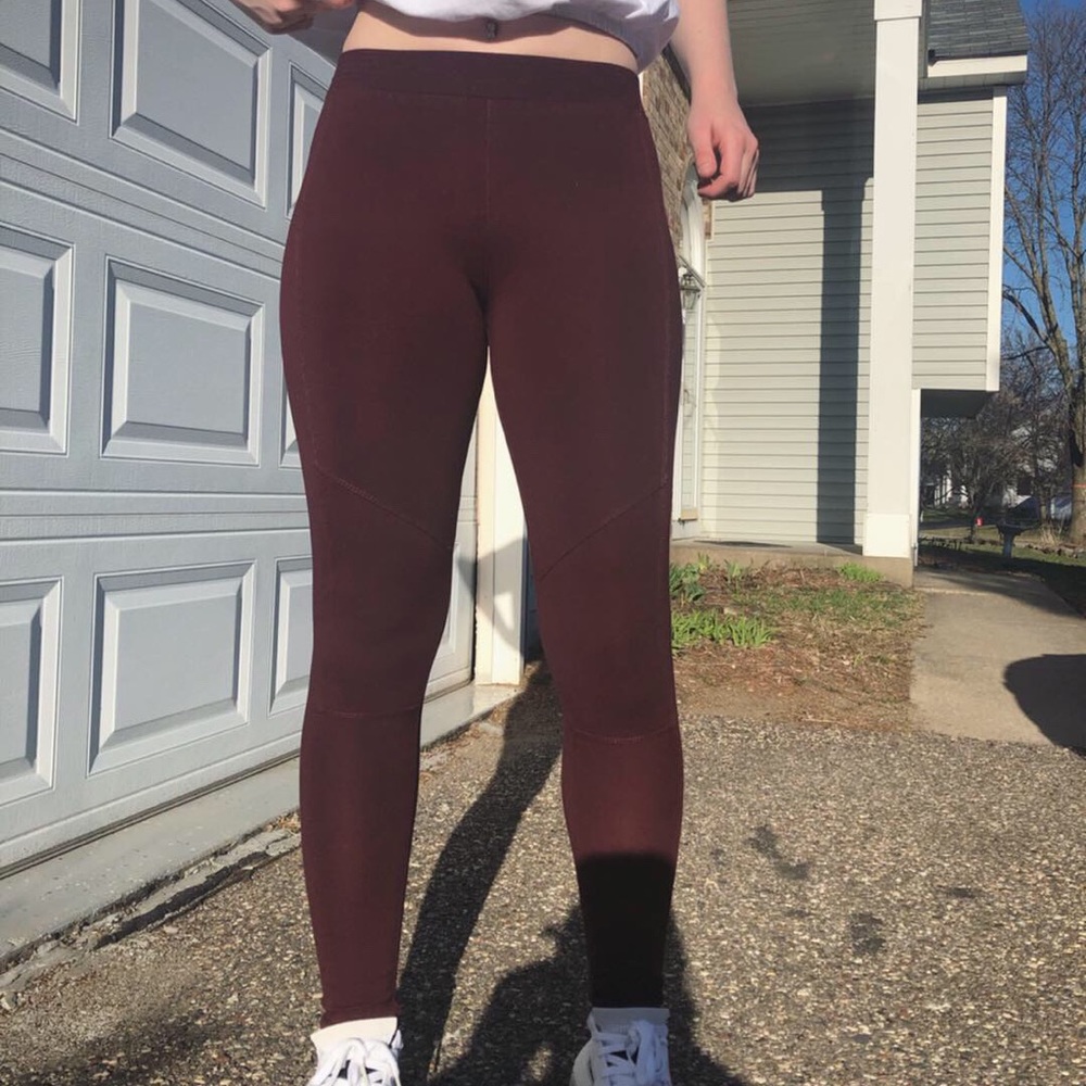 Maroon leggings